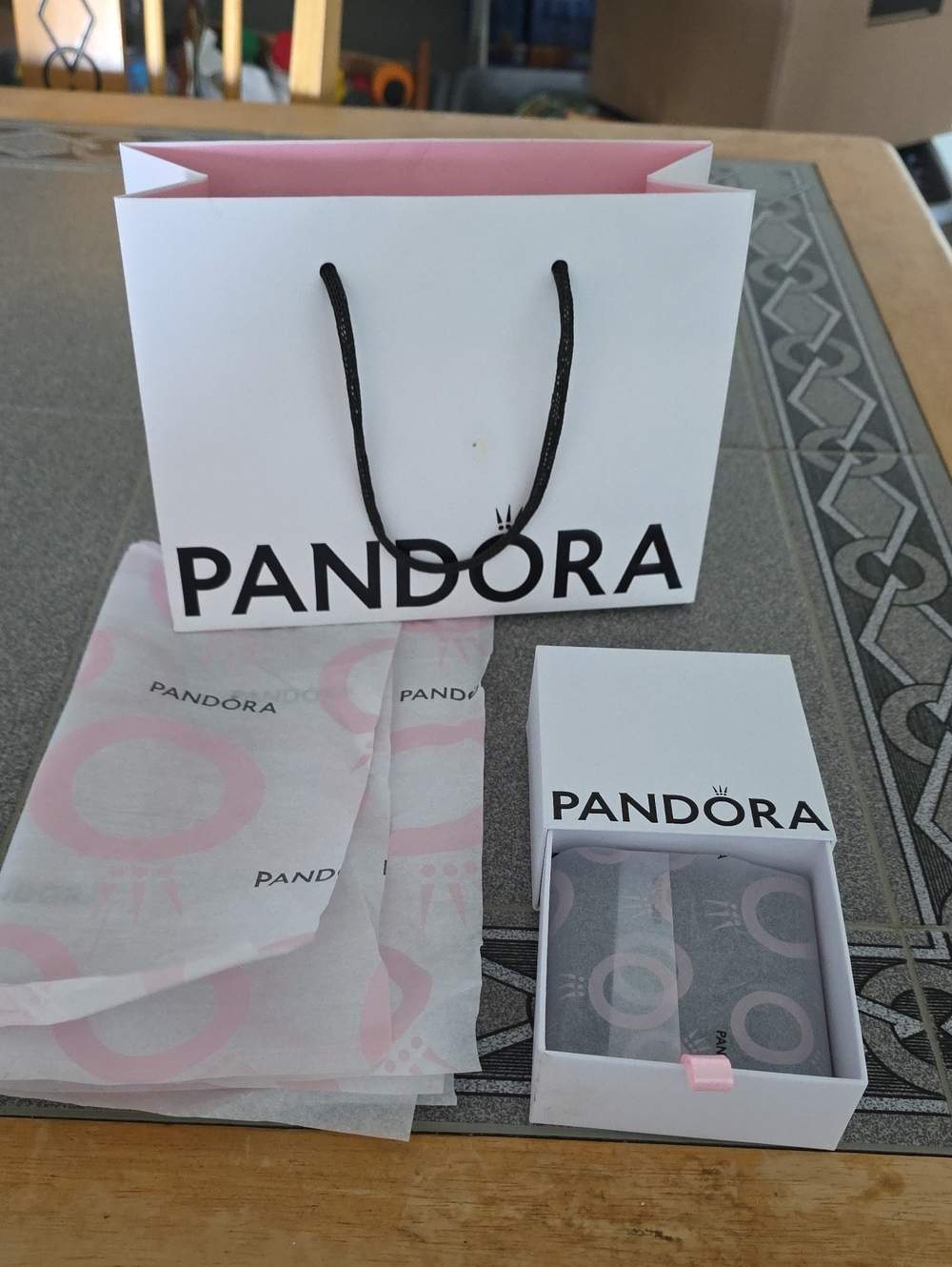 Pandora White and Pink Gift Packaging Set